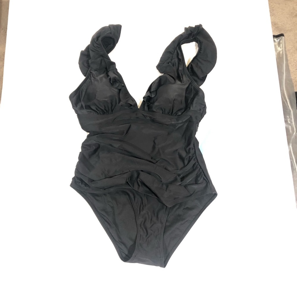 Cupshe Women's Ruffled One Piece Swimsuit V Neck Lace Up Size XL Black NWT - Picture 9 of 12